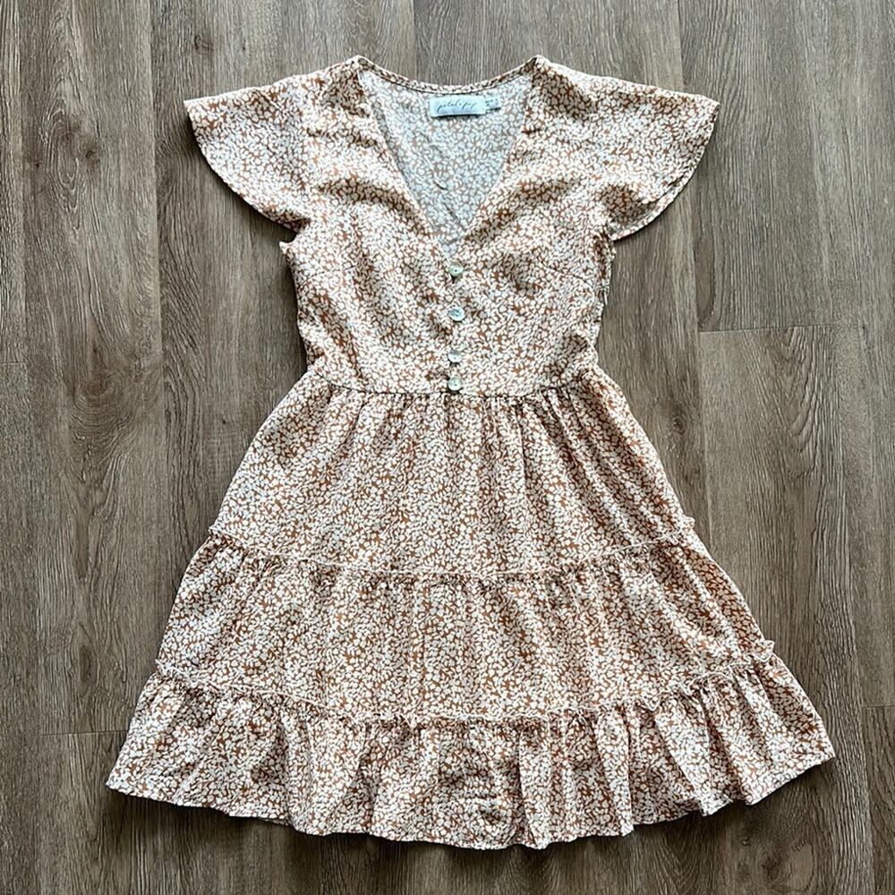 Petal & Pup Dancer Dress Tan & White Floral V-Neck Size 2